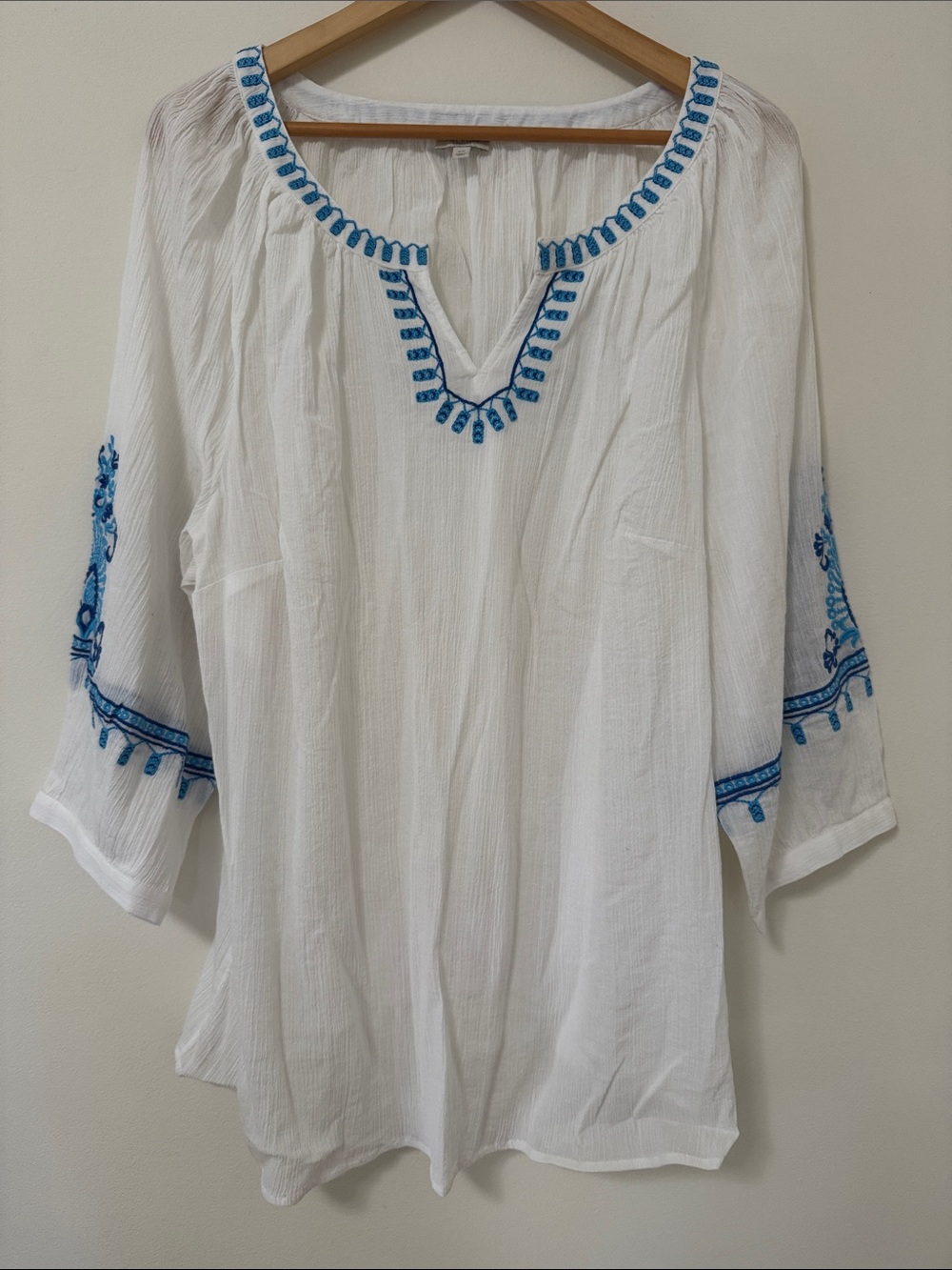 Talbots White Tunic with Blue Embroidery